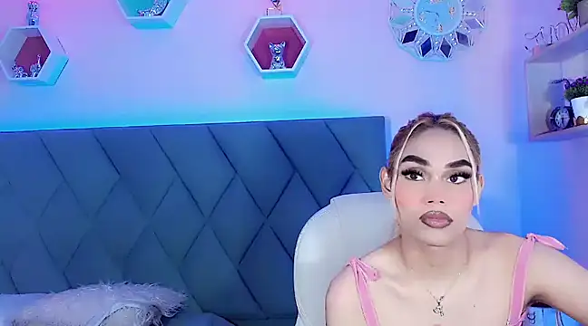 Hallyhott online show from 12-02-24, 06:43