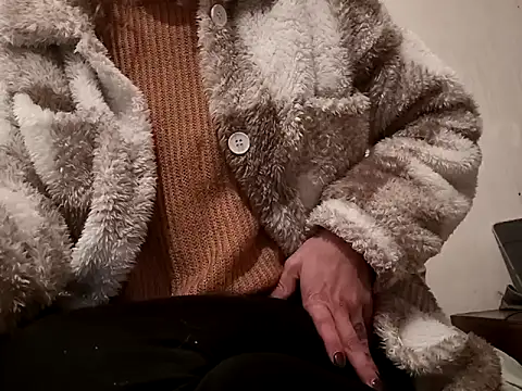 filipasantosx online show from 02-16-25, 08:11