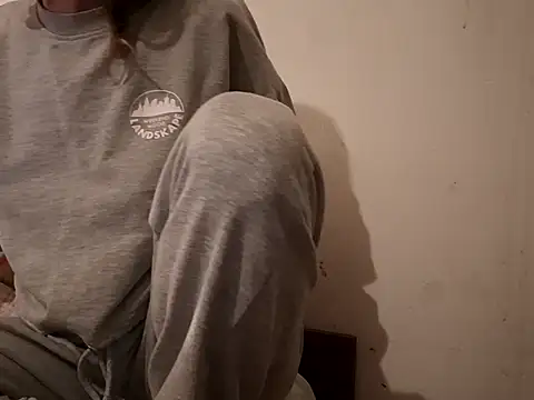 filipasantosx online show from 02-18-25, 09:20