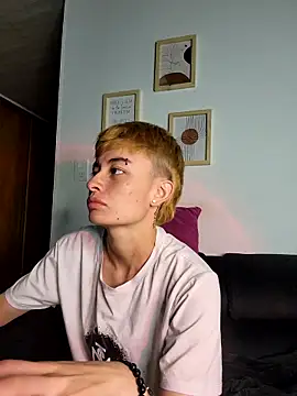 nico 18x online show from 02-04-25, 07:22