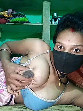 Snapshot of Hoty_girl_143 chatting on 02-19-26, 07:54 Hoty girl 143 online show from 02-19-26, 07:54