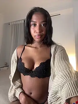 Snapshot of IamCrystal2 chatting on 02-04-26, 04:40 IamCrystal2 online show from 02-04-26, 04:40