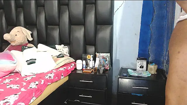 Kam54  online show from 12-05-24, 01:49