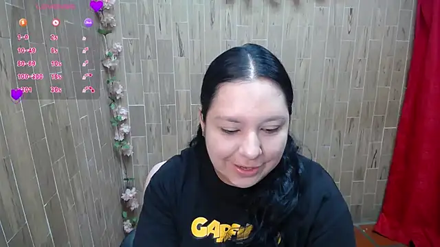 Snapshot of solyeria chatting on 10-18-25, 02:14 solyeria online show from 10-18-25, 02:14