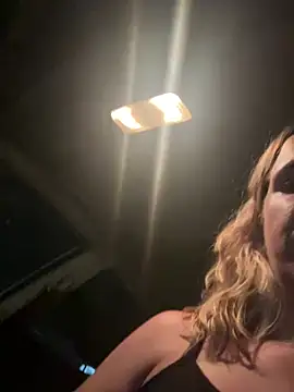 Snapshot of Bia_sexynovaes chatting on 03-03-25, 12:15 Bia sexynovaes online show from 03-03-25, 12:15