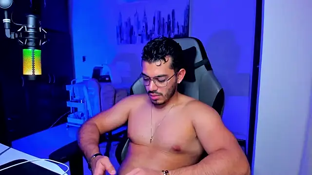 BrunoD31 online show from 10-21-25, 04:13