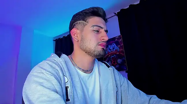 Giomar Reyes online show from 01-06-25, 03:20