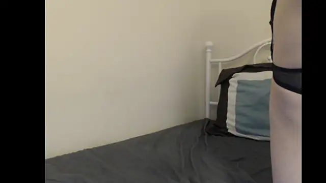 Snapshot of lyssaxoxx chatting on 12-17-24, 09:05 lyssaxoxx online show from 12-17-24, 09:05