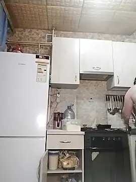 Snapshot of Holly-69 chatting on 01-16-26, 05:06 Holly-69 online show from 01-16-26, 05:06