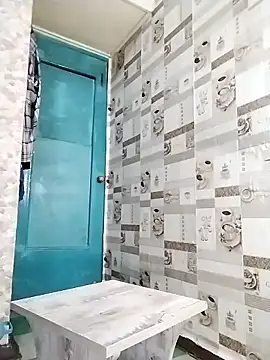 Snapshot of Holly-69 chatting on 02-17-26, 06:03 Holly-69 online show from 02-17-26, 06:03