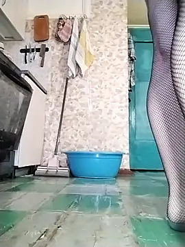 Snapshot of Holly-69 chatting on 03-06-26, 09:28 Holly-69 online show from 03-06-26, 09:28