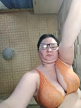 Snapshot of Holly-69 chatting on 04-03-26, 12:47 Holly-69 online show from 04-03-26, 12:47