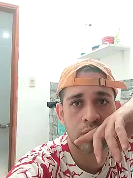 Snapshot of CRISTHIAN_GREY01 chatting on 12-22-24, 05:21 CRISTHIAN GREY01 online show from 12-22-24, 05:21