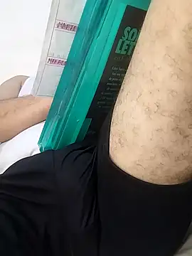 Snapshot of CRISTHIAN_GREY01 chatting on 02-27-25, 05:24 CRISTHIAN GREY01 online show from 02-27-25, 05:24