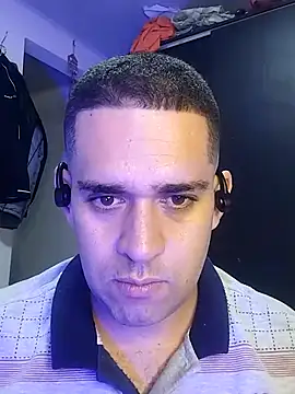 Snapshot of CRISTHIAN_GREY01 chatting on 03-12-25, 03:24 CRISTHIAN GREY01 online show from 03-12-25, 03:24