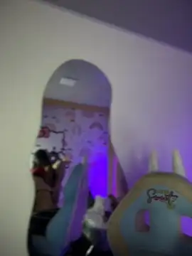 Annie LS online show from 10-01-25, 08:04