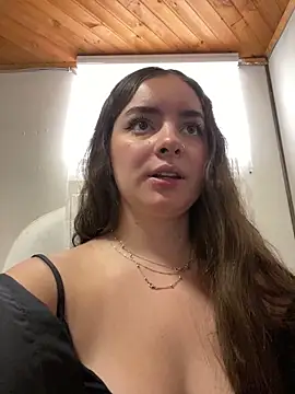 imlindapink online show from 01-24-25, 04:17
