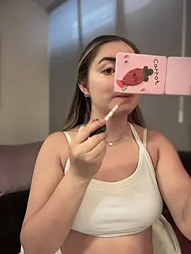 imlindapink online show from 10-21-25, 03:46