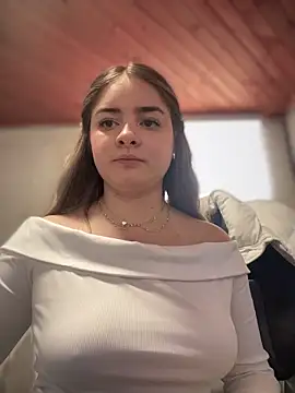 imlindapink online show from 11-08-25, 04:07