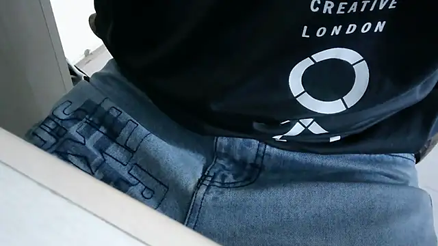 Snapshot of XiaoGuoGuo284512 chatting on 01-20-25, 04:54 XiaoGuoGuo284512 online show from 01-20-25, 04:54