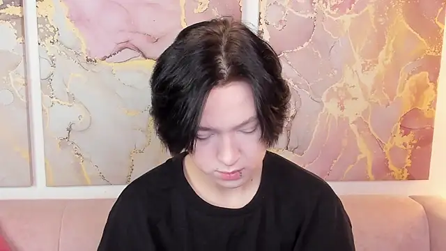 Snapshot of fiamoory chatting on 10-12-25, 01:26 fiamoory online show from 10-12-25, 01:26