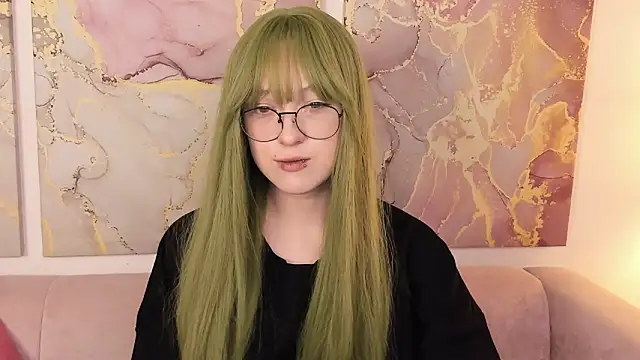 Snapshot of fiamoory chatting on 10-16-25, 01:28 fiamoory online show from 10-16-25, 01:28