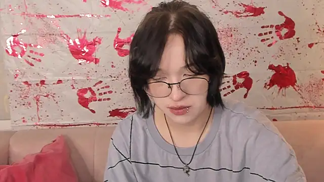 Snapshot of fiamoory chatting on 10-27-25, 01:20 fiamoory online show from 10-27-25, 01:20