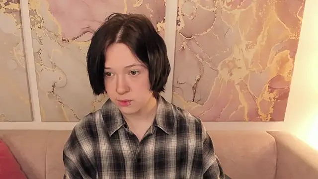 Snapshot of fiamoory chatting on 11-11-25, 12:43 fiamoory online show from 11-11-25, 12:43