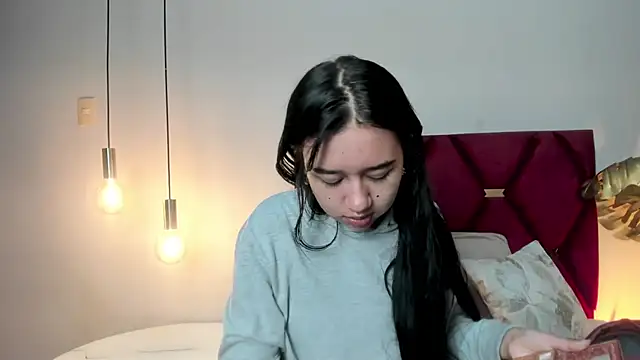 LaraGoldd online show from 11-23-25, 02:06