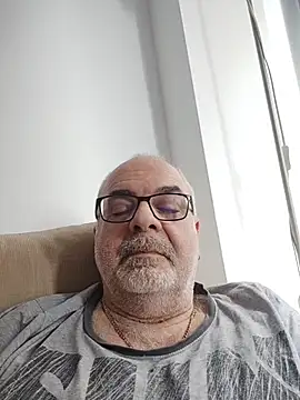 Satiro Sevilla online show from 02-19-26, 05:31