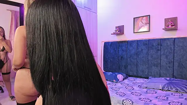 Julia Ahnn online show from 01-28-25, 12:11