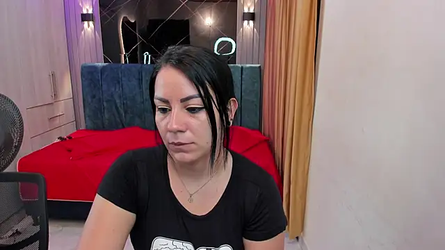 Julia Ahnn online show from 09-20-25, 11:22