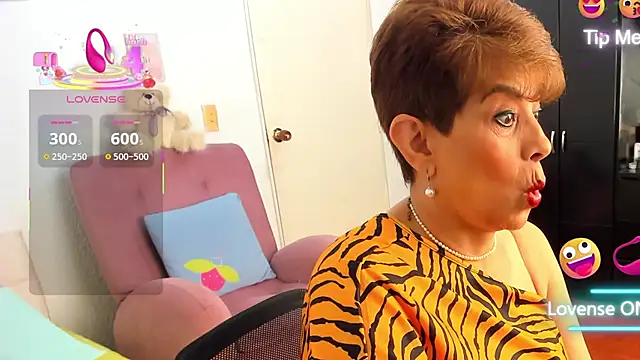 Angelina Stone 65 online show from 09-23-25, 01:47