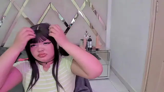 kittyhtx online show from 12-22-24, 10:06