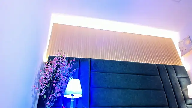 NaomyBaez online show from 12-12-24, 03:27