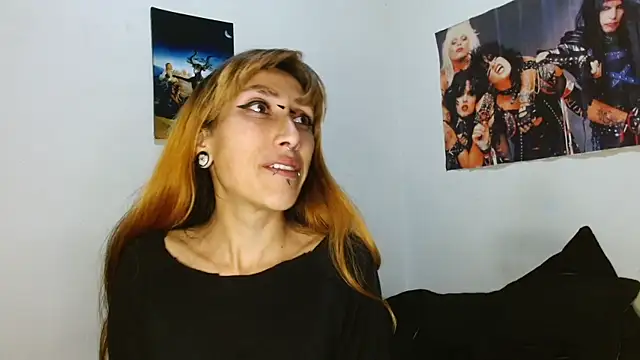 Snapshot of Asterothxznikki chatting on 01-13-26, 01:22 Asterothxznikki online show from 01-13-26, 01:22