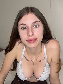 emma05 online show from 12-17-24, 10:12