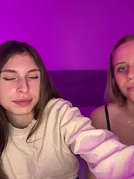 emma05 online show from 12-22-24, 07:21