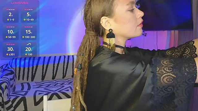 Snapshot of KellyFouler chatting on 11-21-25, 02:38 KellyFouler online show from 11-21-25, 02:38