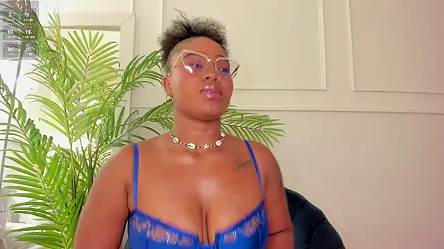 Snapshot of Abril_Storm chatting on 02-26-25, 08:33 Abril Storm online show from 02-26-25, 08:33