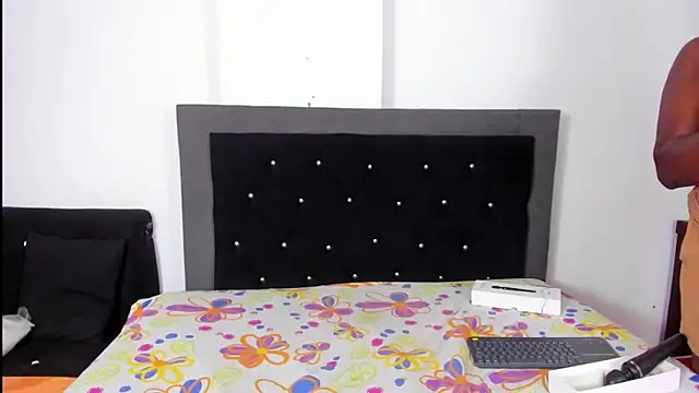 skaysanchez1 online show from 02-03-25, 03:06