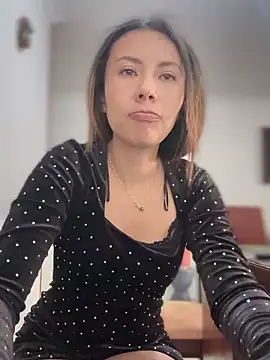 im lorein online show from 02-10-25, 02:05