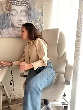 im lorein online show from 02-21-25, 12:06