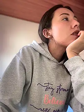 im lorein online show from 10-21-25, 02:07