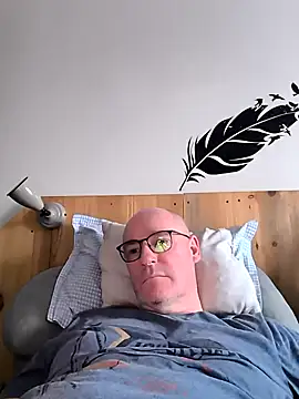 bogland33 online show from 02-19-25, 04:55