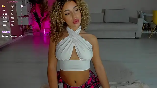 CurlyAnt0 online show from 11-12-25, 07:42