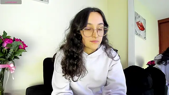 Snapshot of its__angelica_ chatting on 02-18-26, 10:28 its angelica online show from 02-18-26, 10:28