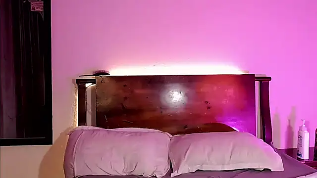 MimiRodriguez online show from 12-12-24, 08:57