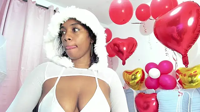 aisha w10 online show from 02-18-25, 12:28