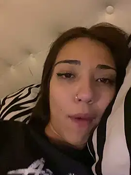 kittyprettybby online show from 10-31-25, 04:35